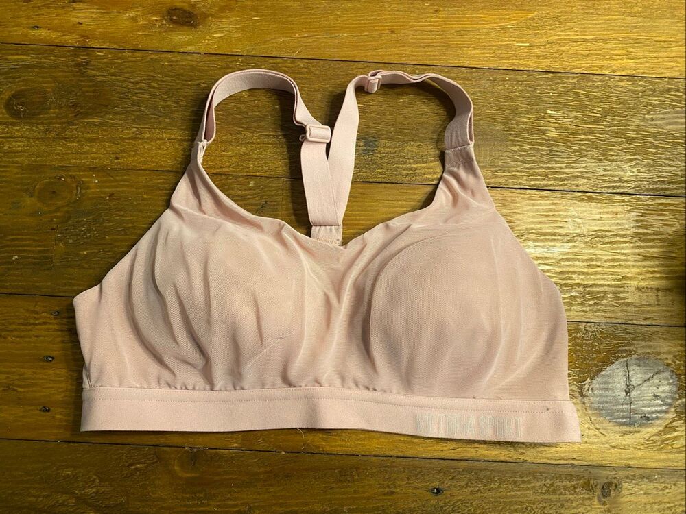 Victoria’s Secret 32B Victoria sport lightweight pink sports bra